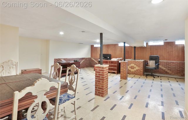 14628 Yale Street, Livonia, MI 48154