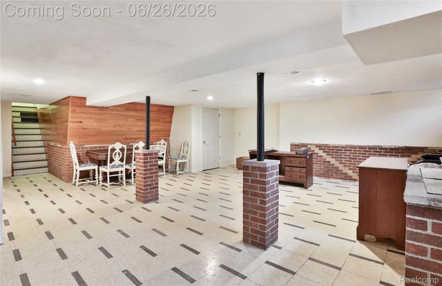 14628 Yale Street, Livonia, MI 48154