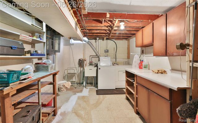 14628 Yale Street, Livonia, MI 48154
