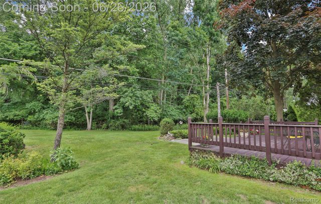 14628 Yale Street, Livonia, MI 48154