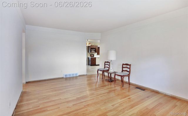 14628 Yale Street, Livonia, MI 48154