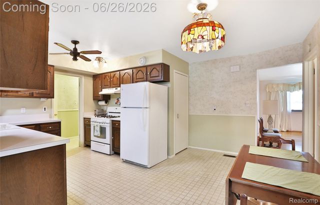 14628 Yale Street, Livonia, MI 48154