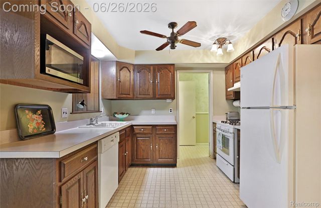 14628 Yale Street, Livonia, MI 48154
