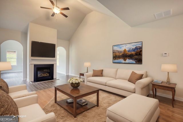 821 Crossroads Court, Social Circle, GA 30025