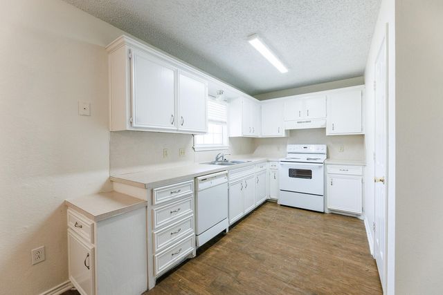 6412 32nd Street, Lubbock, TX 79407