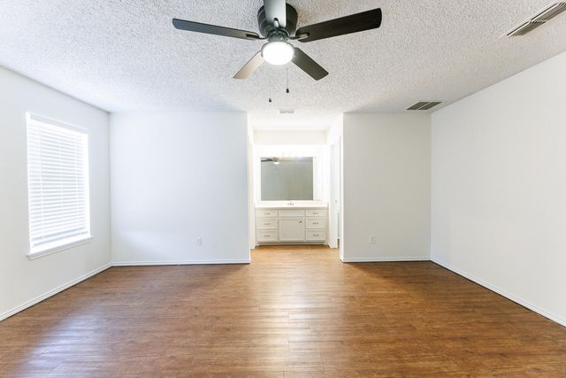 6412 32nd Street, Lubbock, TX 79407