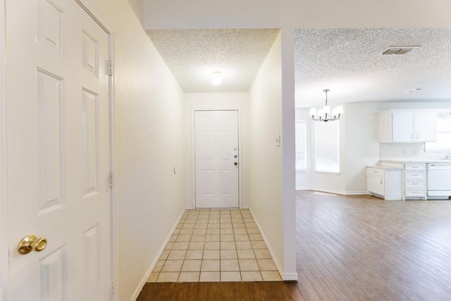 6412 32nd Street, Lubbock, TX 79407