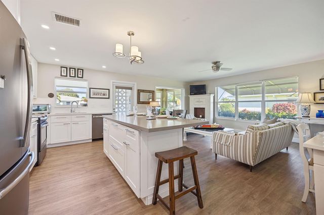 200 South Boulevard A, Boynton Beach, FL 33435