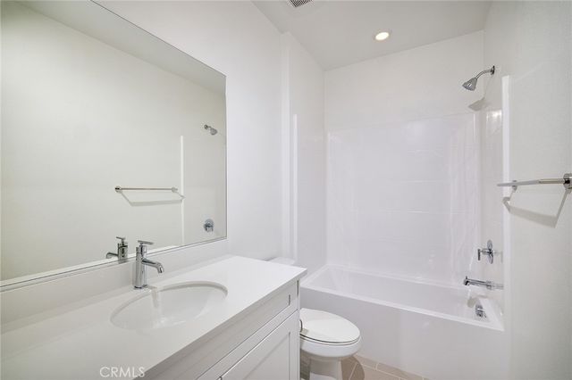 6053 Fairfax Drive, Eastvale, CA 92880