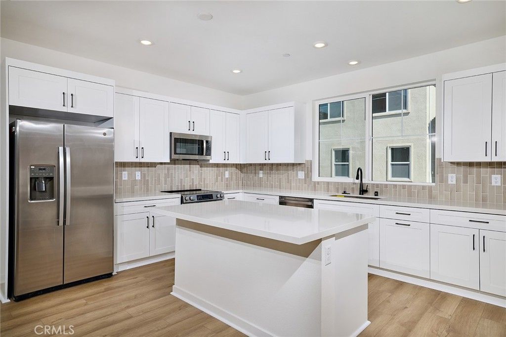 6053 Fairfax Drive, Eastvale, CA 92880