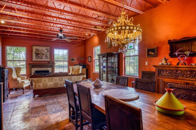 144 Century Lane, Bellville, TX 77418