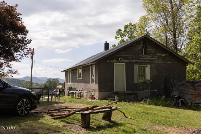 133 Bob Wright Road, Elizabethton, TN 37643