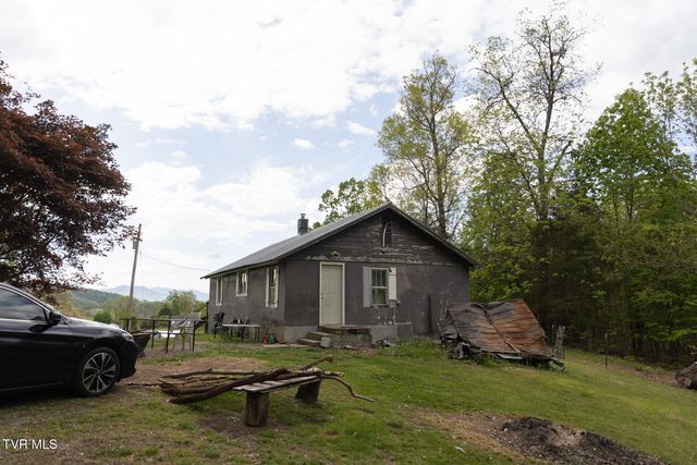 133 Bob Wright Road, Elizabethton, TN 37643