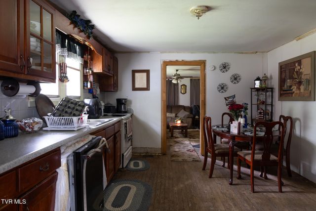 133 Bob Wright Road, Elizabethton, TN 37643