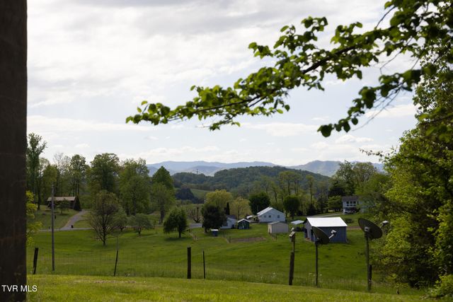 133 Bob Wright Road, Elizabethton, TN 37643