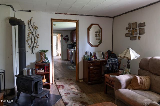 133 Bob Wright Road, Elizabethton, TN 37643