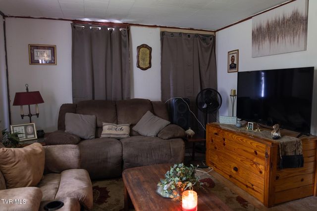 133 Bob Wright Road, Elizabethton, TN 37643