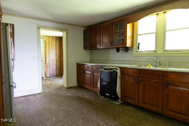 133 Bob Wright Road, Elizabethton, TN 37643