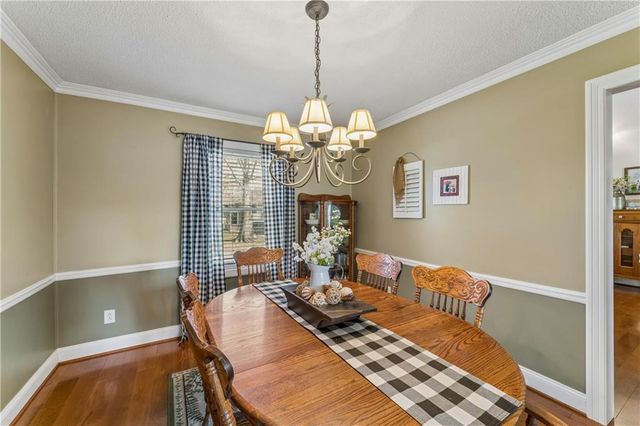 3711 NE Beechwood Drive, Lee's Summit, MO 64064