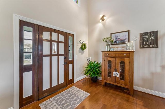 3711 NE Beechwood Drive, Lee's Summit, MO 64064