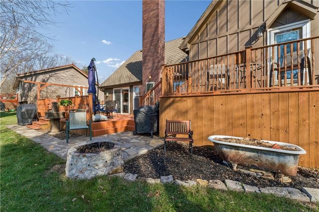 3711 NE Beechwood Drive, Lee's Summit, MO 64064