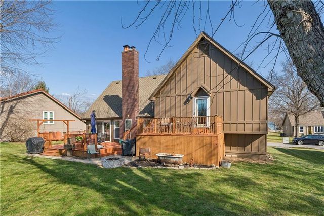 3711 NE Beechwood Drive, Lee's Summit, MO 64064