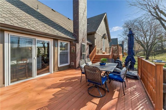 3711 NE Beechwood Drive, Lee's Summit, MO 64064