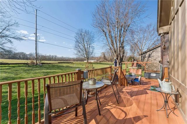 3711 NE Beechwood Drive, Lee's Summit, MO 64064