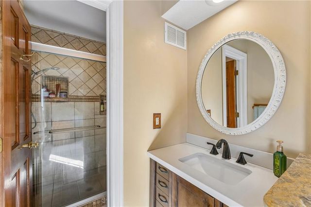 3711 NE Beechwood Drive, Lee's Summit, MO 64064