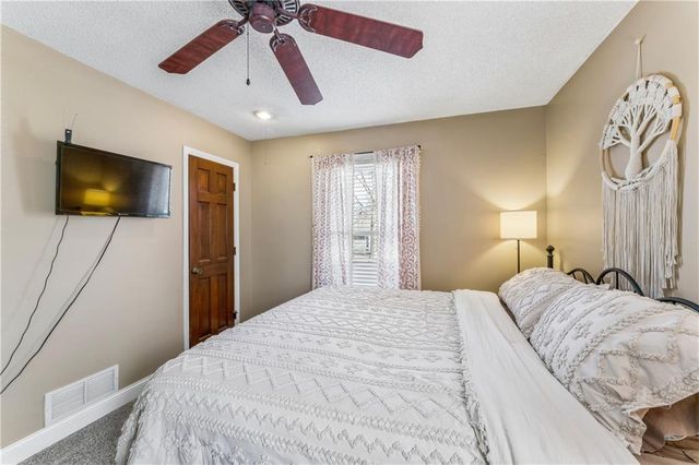 3711 NE Beechwood Drive, Lee's Summit, MO 64064