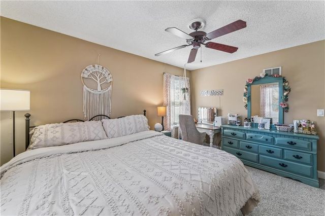 3711 NE Beechwood Drive, Lee's Summit, MO 64064