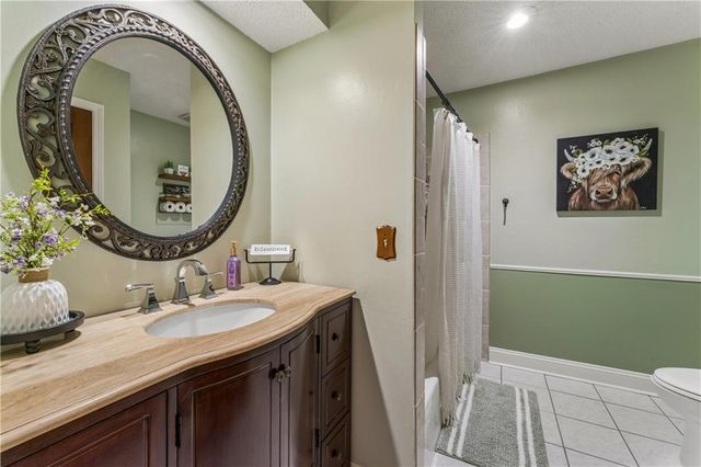 3711 NE Beechwood Drive, Lee's Summit, MO 64064