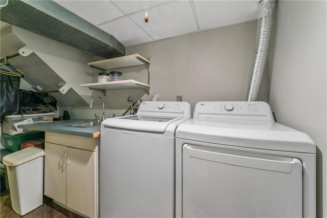 3711 NE Beechwood Drive, Lee's Summit, MO 64064