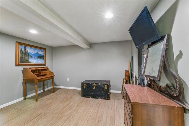 3711 NE Beechwood Drive, Lee's Summit, MO 64064