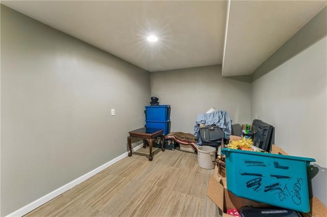 3711 NE Beechwood Drive, Lee's Summit, MO 64064