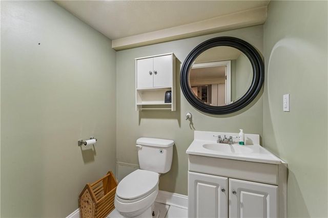 3711 NE Beechwood Drive, Lee's Summit, MO 64064