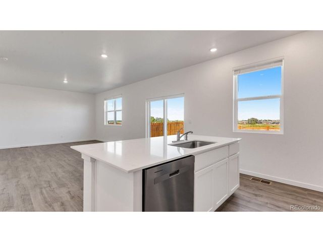9938 Danube Ct, Commerce City, CO 80022