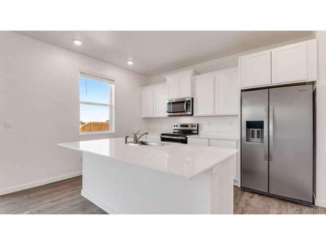 9938 Danube Ct, Commerce City, CO 80022