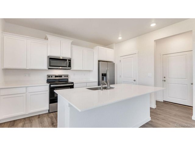 9938 Danube Ct, Commerce City, CO 80022