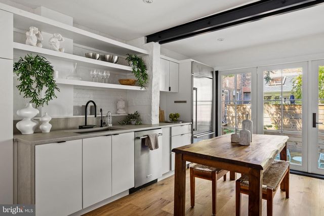 320 S ISEMINGER ST, Philadelphia, PA 19107