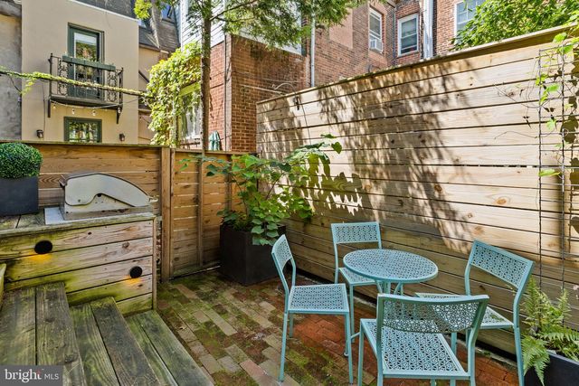 320 S ISEMINGER ST, Philadelphia, PA 19107