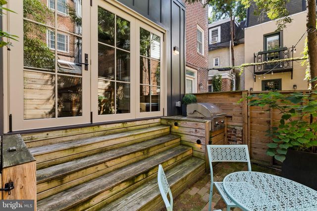 320 S ISEMINGER ST, Philadelphia, PA 19107