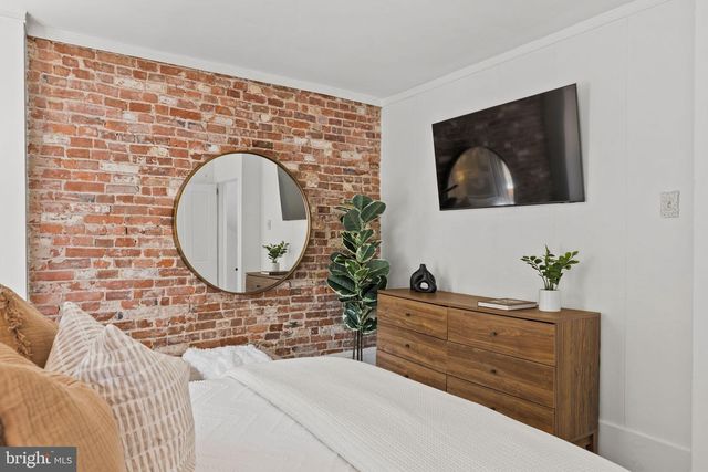 320 S ISEMINGER ST, Philadelphia, PA 19107