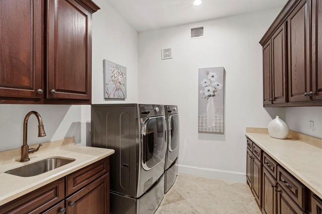 8522 Thornberry Hollow Court, Missouri City, TX 77459