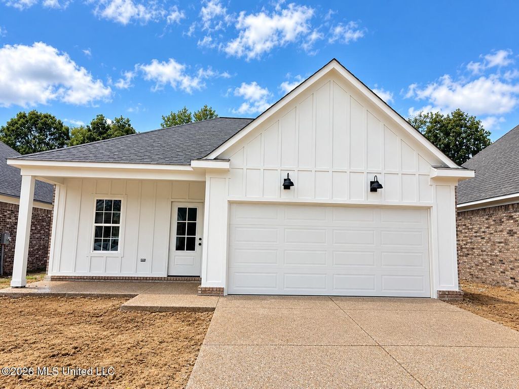7215 Fairmont Pl Cove, Southaven, MS 38671 — exterior