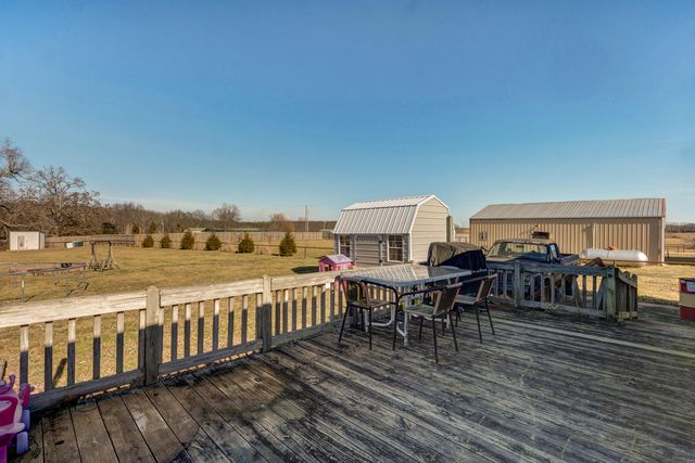 6035 State Highway K, Seymour, MO 65746