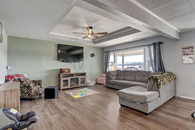 6035 State Highway K, Seymour, MO 65746