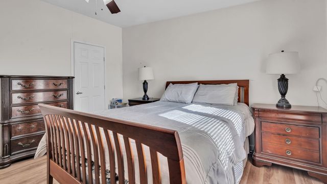 15 Valle Lobo, Los Lunas, NM 87031