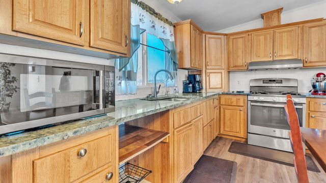 15 Valle Lobo, Los Lunas, NM 87031