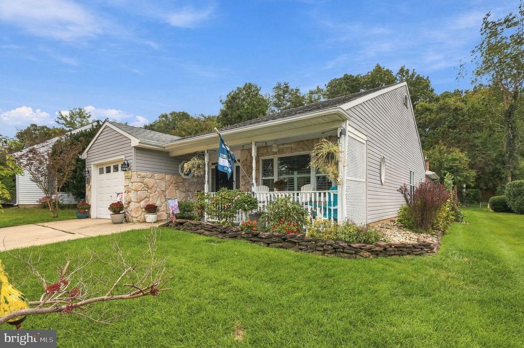 18 BUCKINGHAM DR, Southampton, NJ 08088 — photo 2